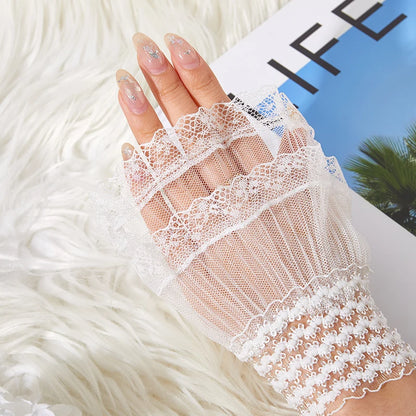 Nail Art Photo Glove – Decorative Lace Flare Cuffs